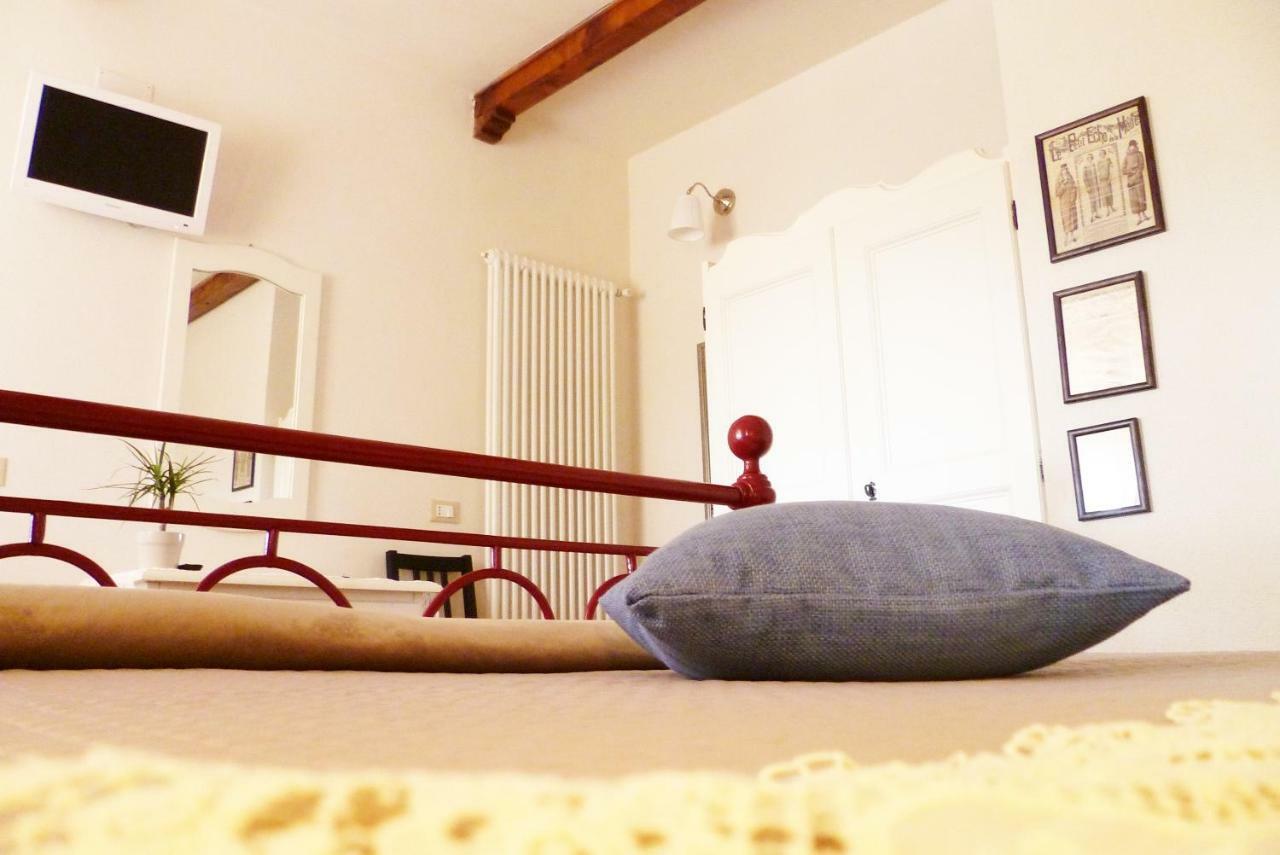 B&B Colle Di Terria Country House Contigliano Eksteriør bilde